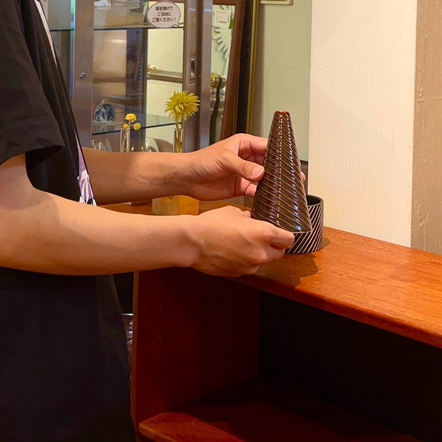 グスタフスベリ ドミノ / Domino  ブラウン フラワーベース スティグ・リンドベリ 北欧スウェーデン ヴィンテージ