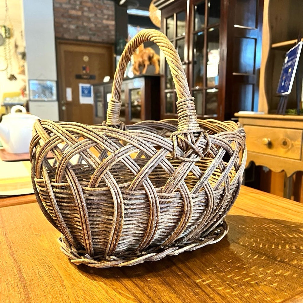 あけび　持ち手つきかご　あけびかご　古道具 あけび 持ち手つき バスケット かご 古道具 あけび蔓の角手付き