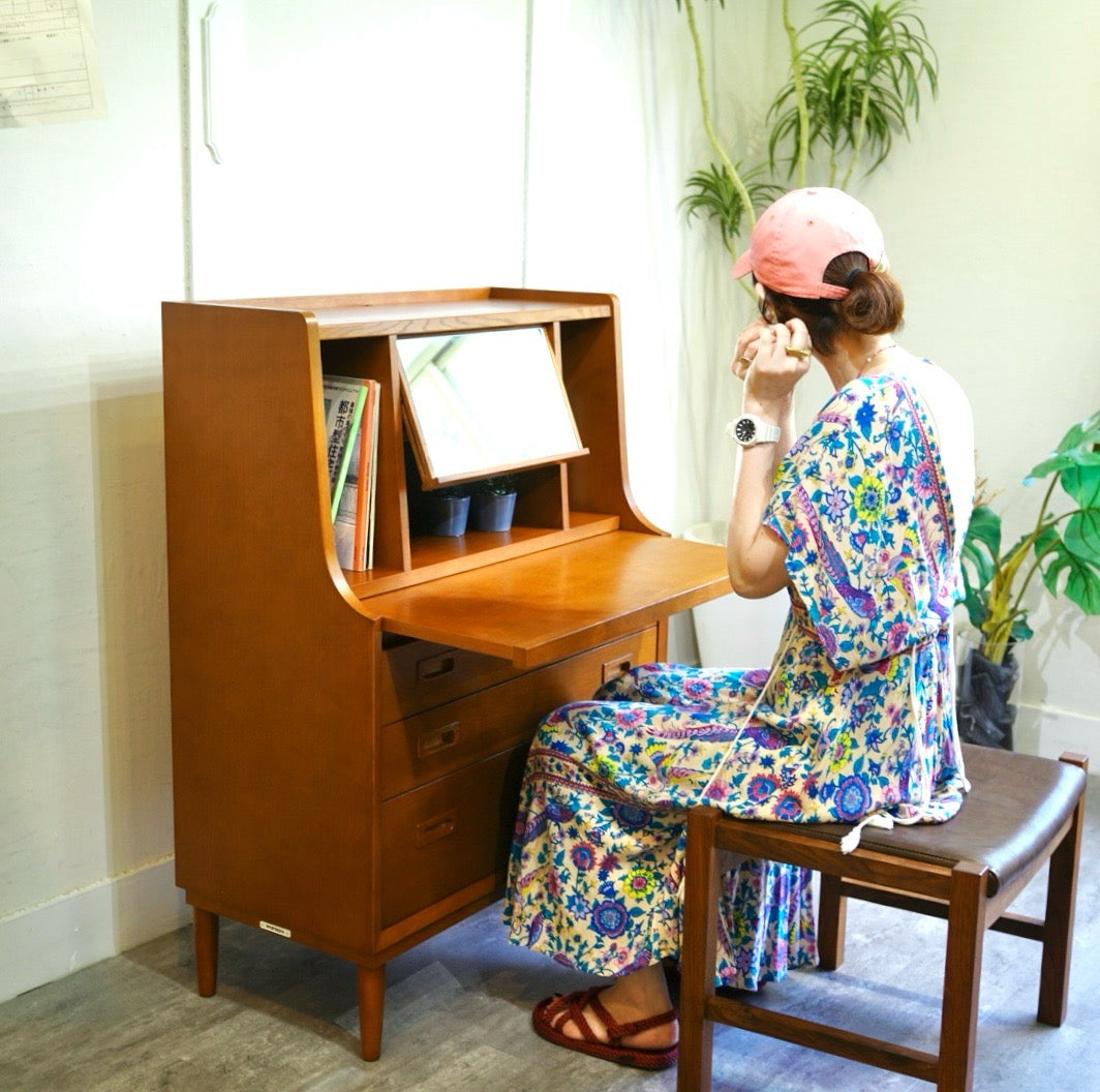 カリモク60 / karimoku60 ライティングチェスト ドレッサー 国産 カリモク60 / karimoku60 ライティングチェスト ドレッサー 国産