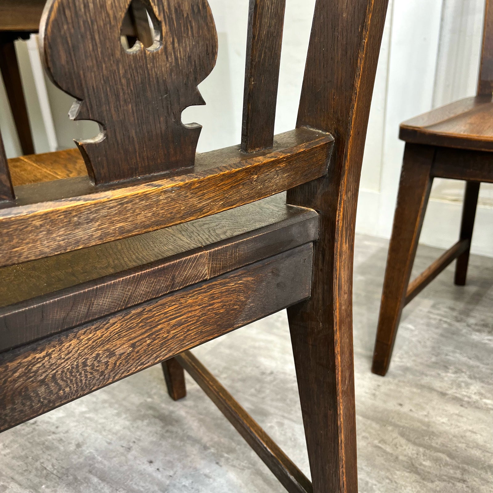 ECK135 永田良介商店 81型 ドレスチェア 17.6万 神戸洋家具 ナラ材