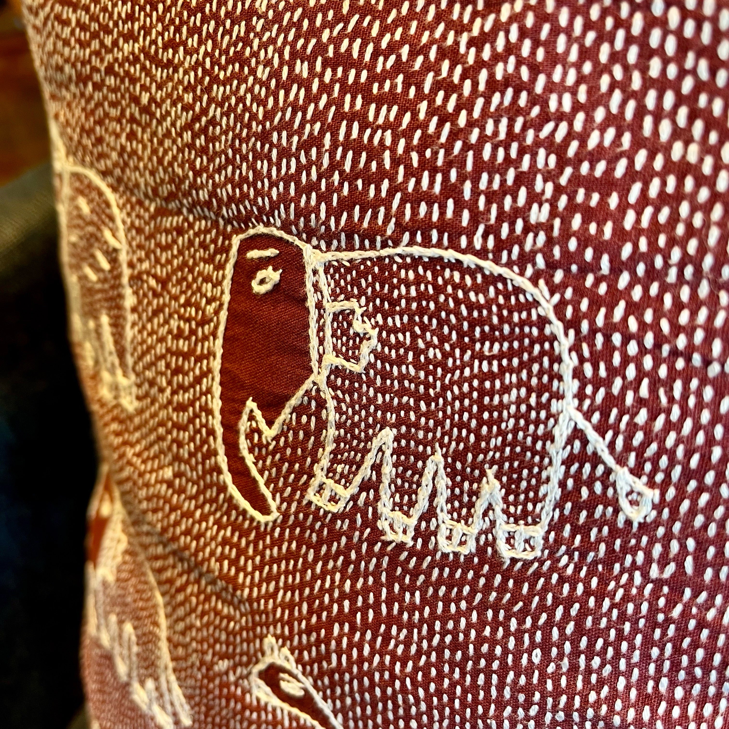 キャリコ / CALICO インド手仕事 クッション 刺繍 赤 刺し子