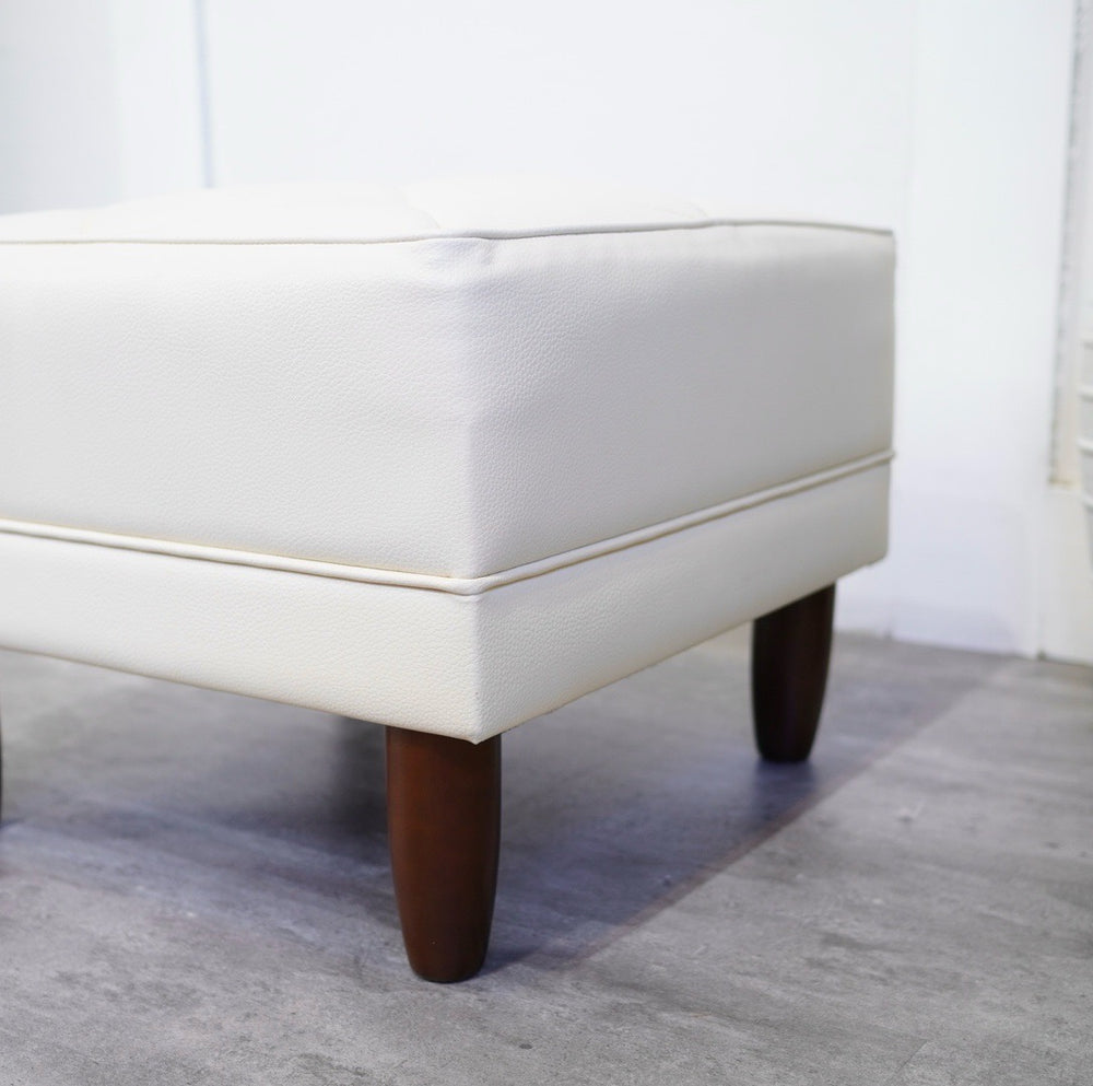 カリモク家具 karimoku オットマン スタンダードアイボリー 中古 