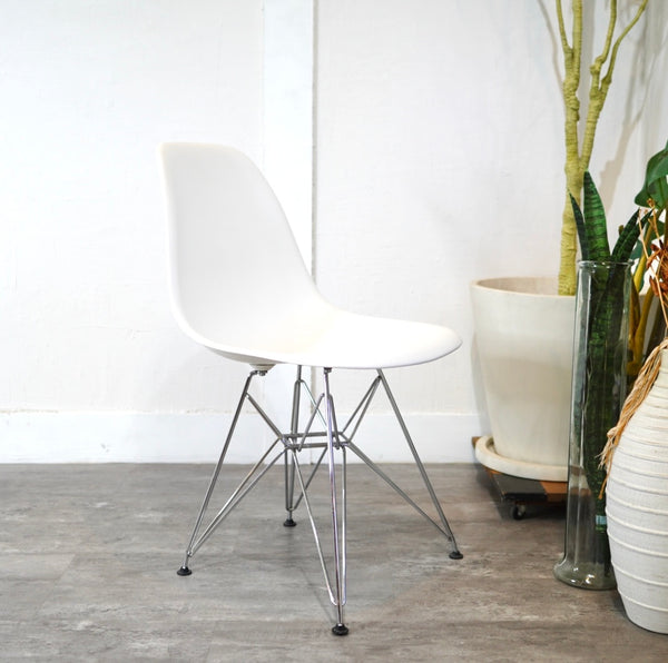②711番□Charles & Ray Eames/チャールズ&レイ・イームズ□サイド 