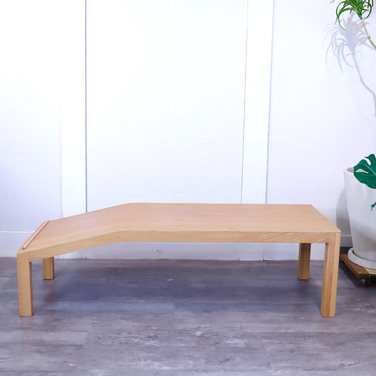 テーブル – Restyle 飛騨産業 キツツキマーク octagon table カフェ