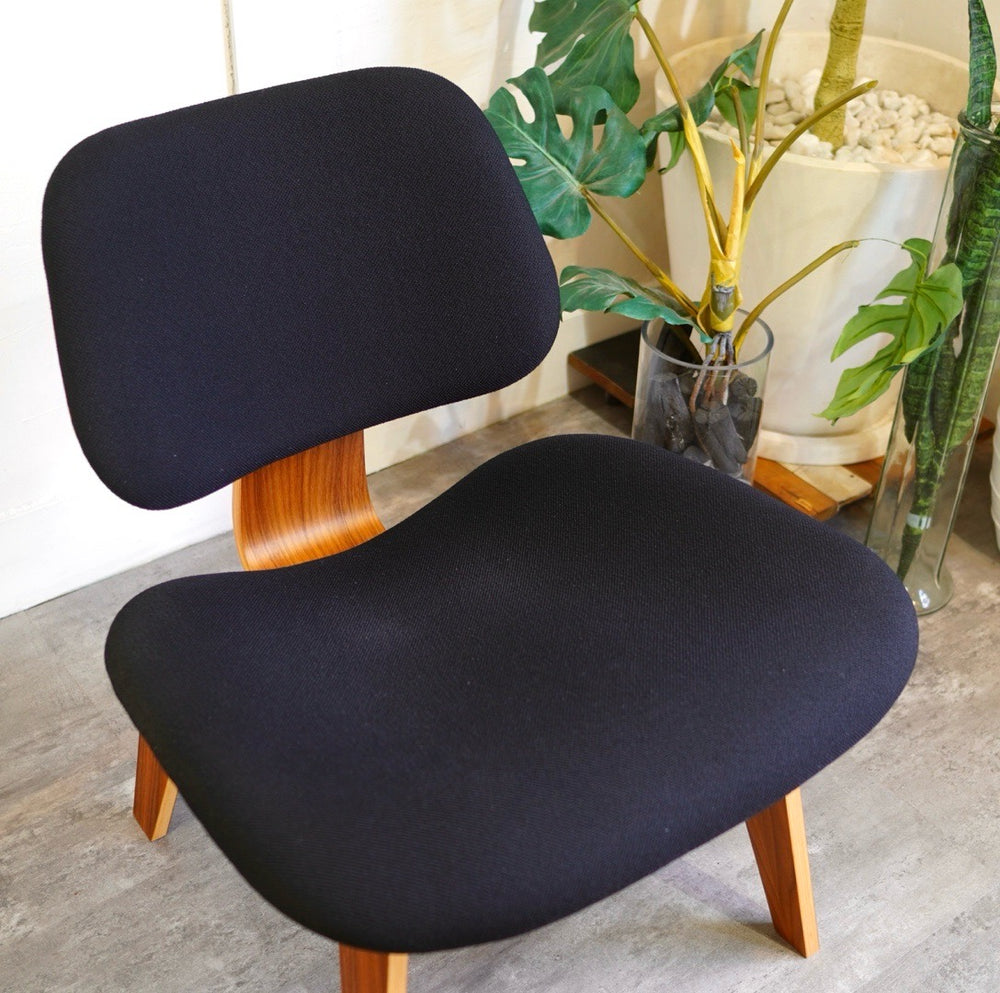 Eames LCW（イームズ プライウッドラウンジチェア） /Herman