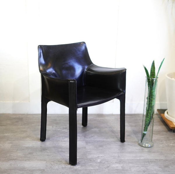 カッシーナ / Cassina キャブ / CAB アームチェア 413  黒 マリオ・ベリーニ