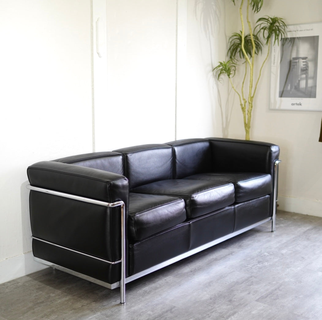 カッシーナ / Cassina LC2 3人掛けソファ ブラック ル・コルビュジェ 本革