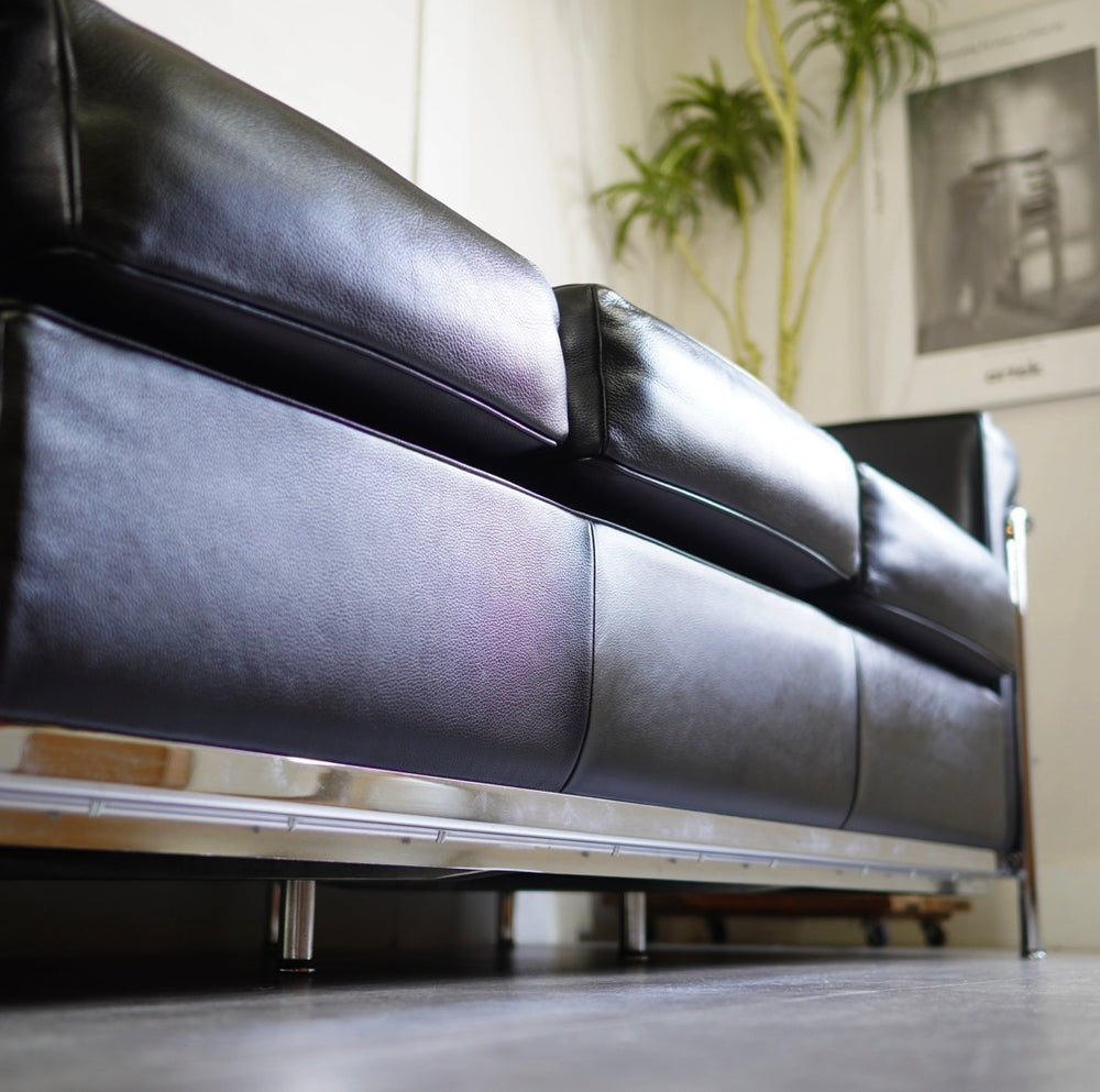 Cassina（カッシーナ）LC2-2P2人掛ソファ|カッシーナ