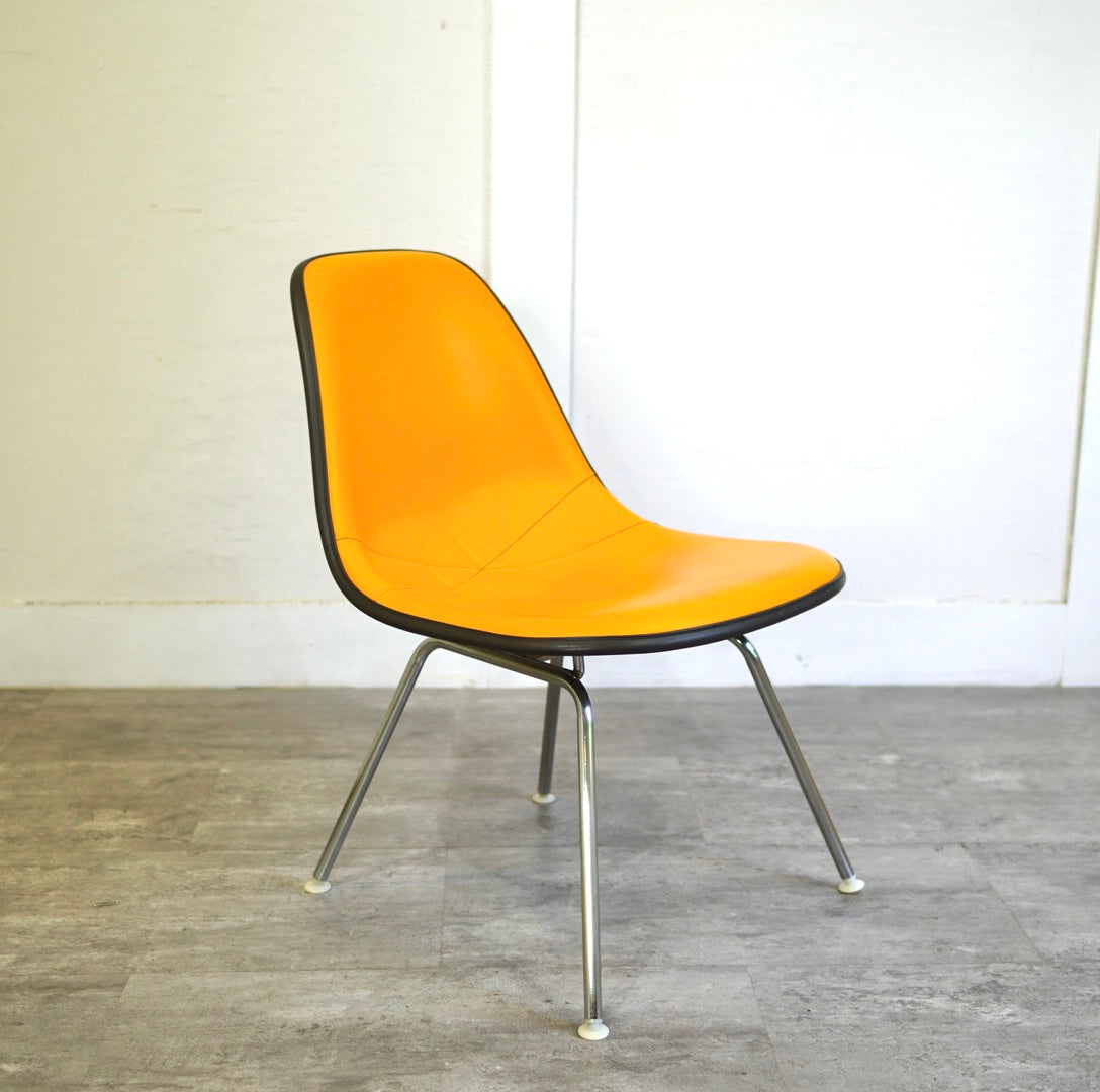 ハーマンミラー /  Herman Miller サイドシェルチェア ナウガレザー チャールズ＆レイ・イームズ ヴィンテージ