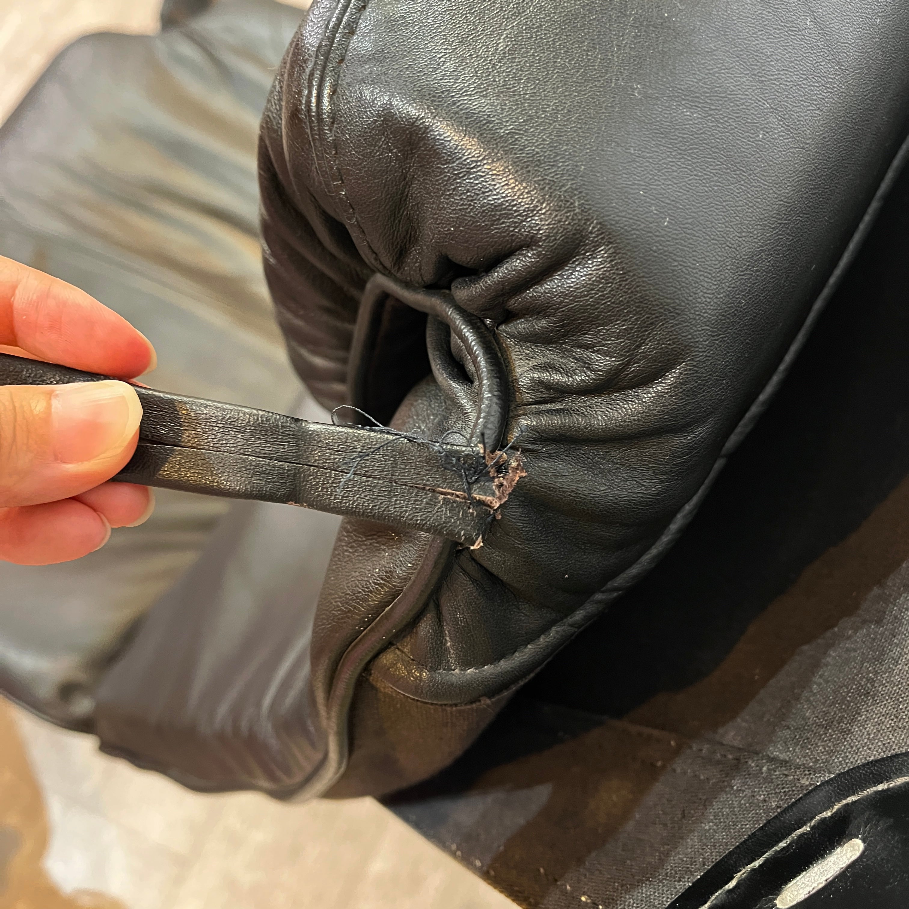 バットネ / Vatne ファルコンチェア＆オットマン 本革 北欧