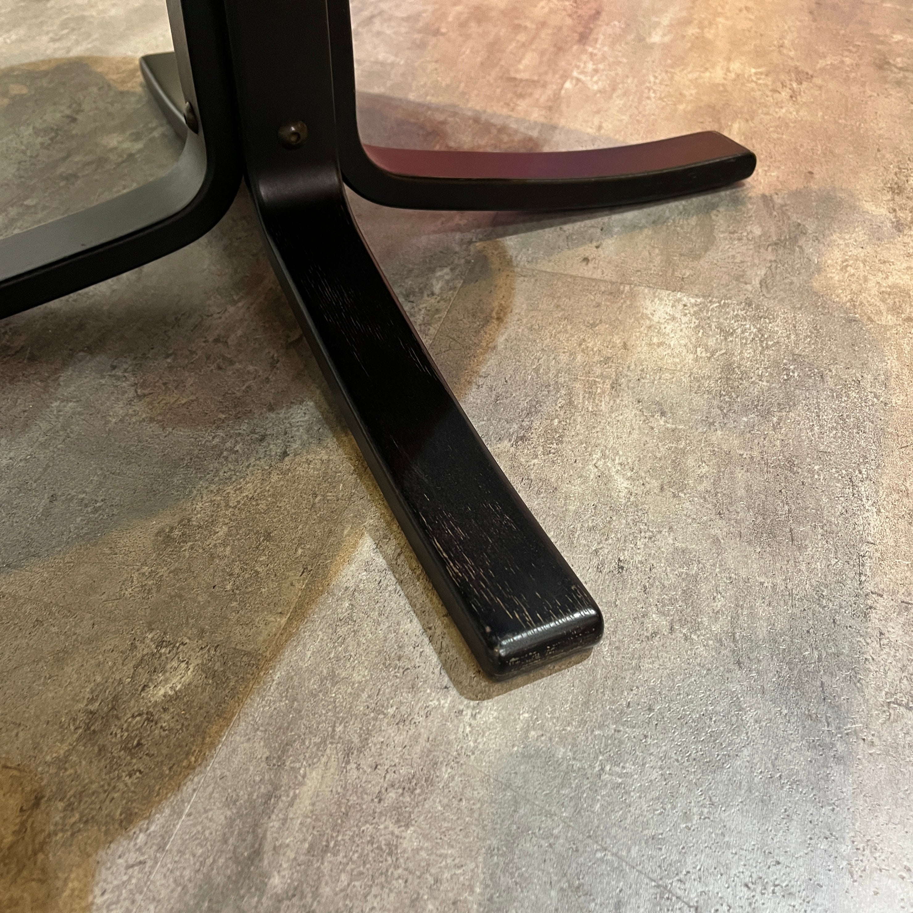 バットネ / Vatne ファルコンチェア＆オットマン 本革 北欧