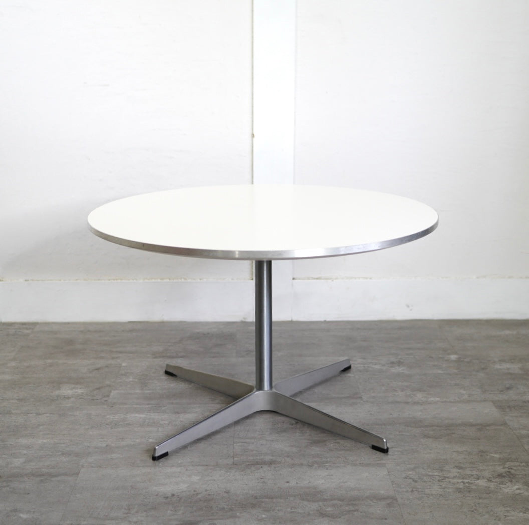フリッツ・ハンセン / FRITZ HANSEN テーブルシリーズ A222 円形 コーヒーテーブル