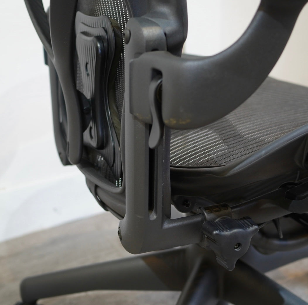 ハーマンミラー / HermanMiller アーロンチェア / Aeron Chairs クラシック  Bサイズ 【1】