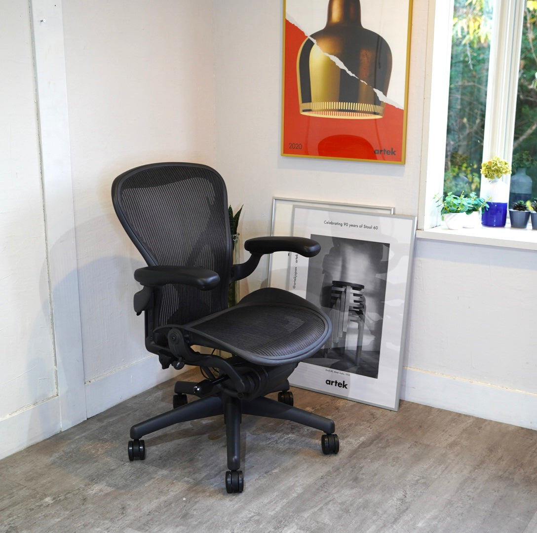 ハーマンミラー / HermanMiller アーロンチェア / Aeron Chairs クラシック  Bサイズ 【1】