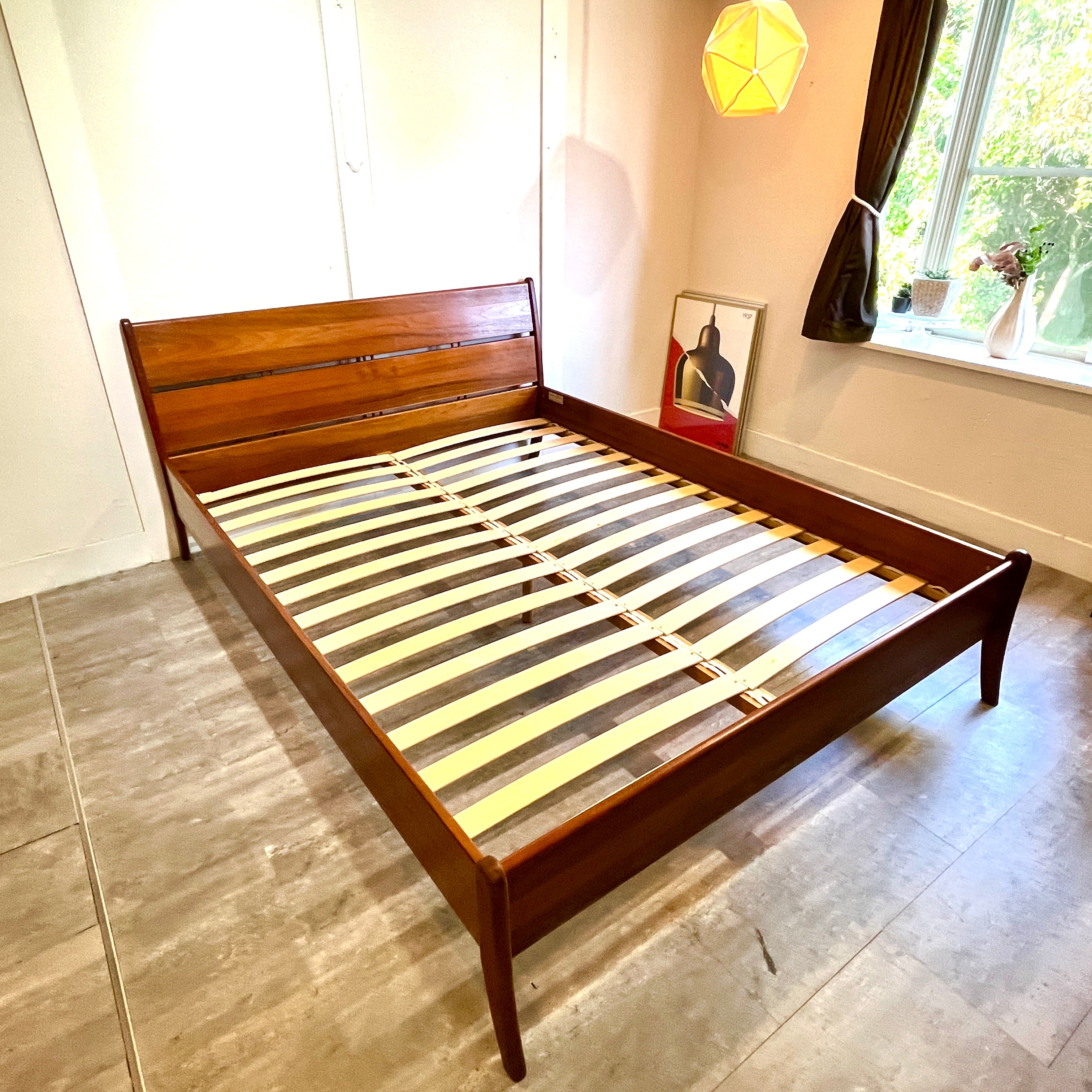 トーリング / Torring Möbelfabrik ダブルベッドフレーム チーク ヴィンテージ