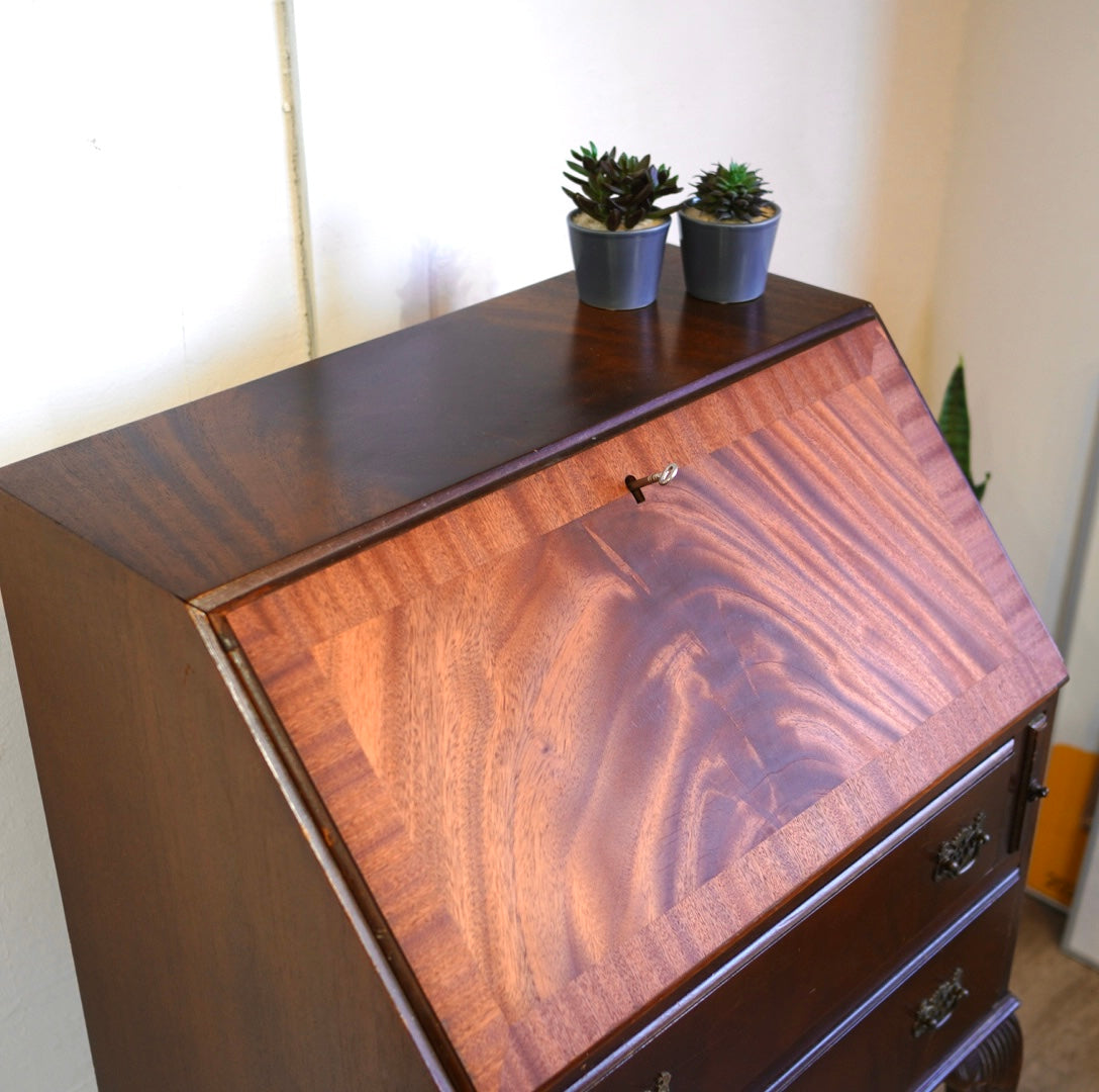 小ぶりなライティングビューロー アンティーク