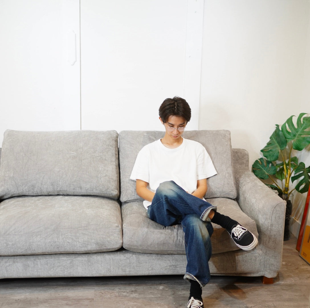 ノイエス / NOYES NewSuger Hi-Back Modern 3人掛けソファ 羽毛仕様