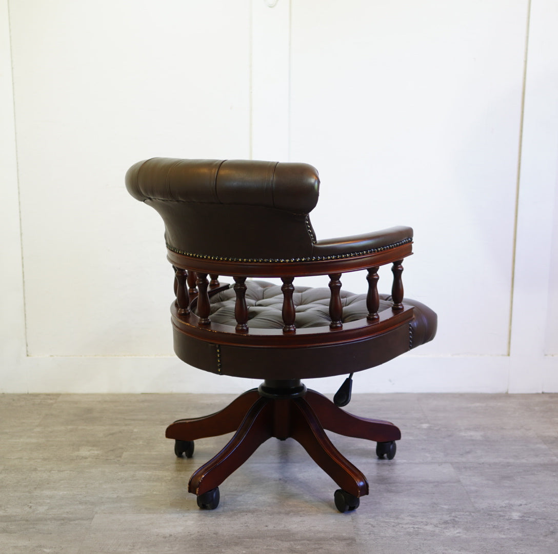 チェスターフィールド キャプテンチェア