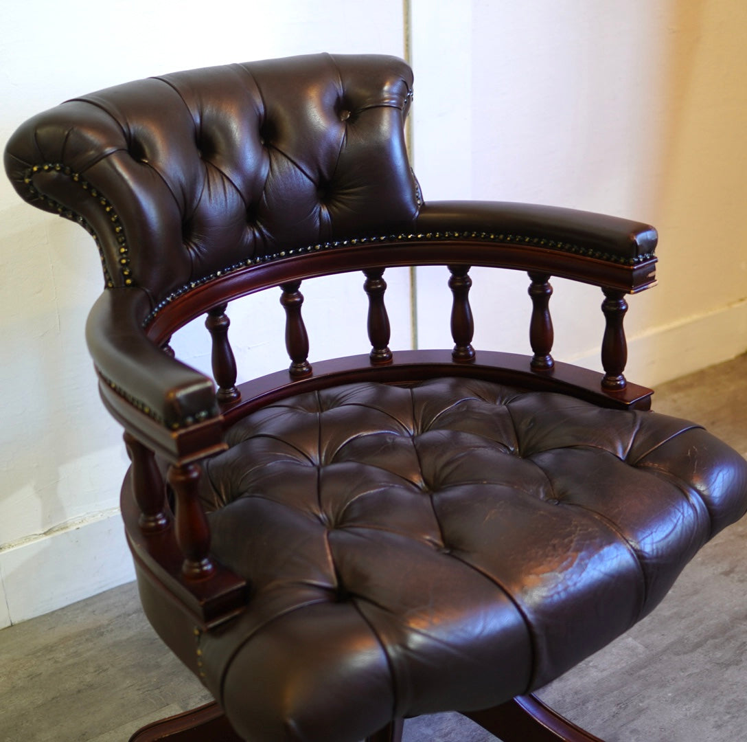 チェスターフィールド キャプテンチェア