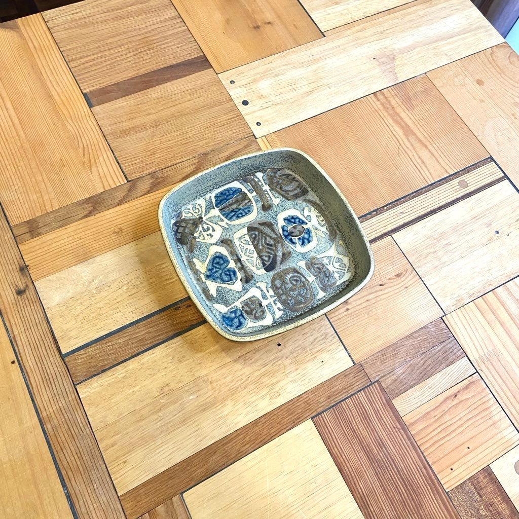 ロイヤルコペンハーゲン / Royal Copenhagen バッカ / BACA 角皿 茶色