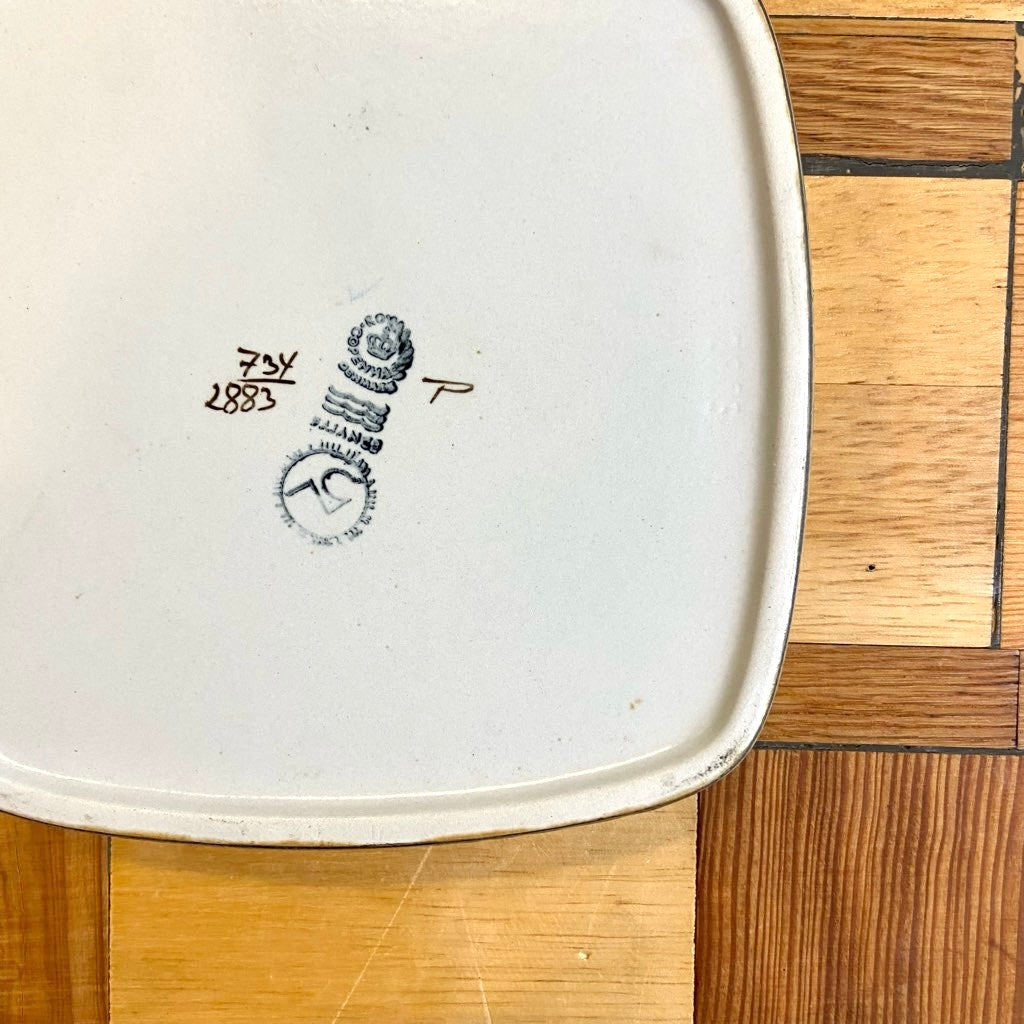 ロイヤルコペンハーゲン / Royal Copenhagen バッカ / BACA 角皿 茶色