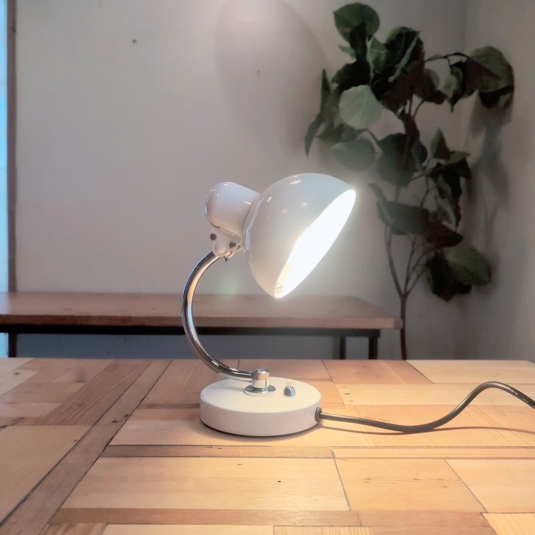 フリッツハンセン / FRITZ HANSEN カイザーイデル  / KAISER IDELL ホワイトミニ テーブルランプ / White mini クリスチャン・デル