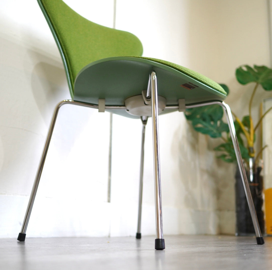 フリッツ・ハンセン / FRITZ HANSEN セブンチェア  アルネ・ヤコブセン フロントパディング