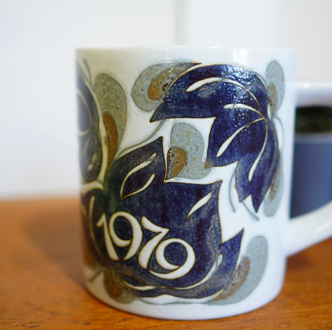 ロイヤルコペンハーゲン / ROYAL COPENHAGEN 1979年 イヤーマグ / Year Mag 【Lサイズ】 ヴィンテージ マグカップ