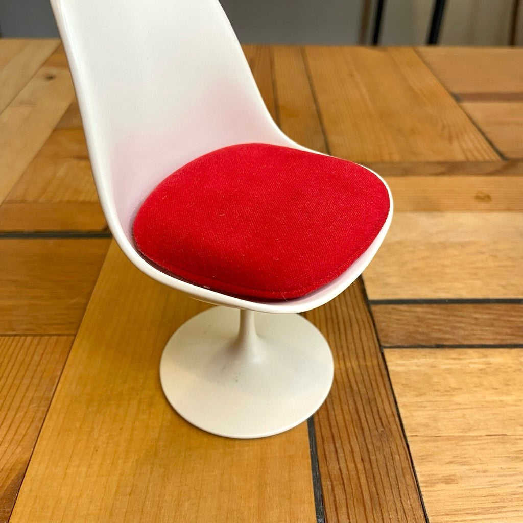 ヴィトラ / Vitra ミニチュアコレクション チューチップチェア 1/6