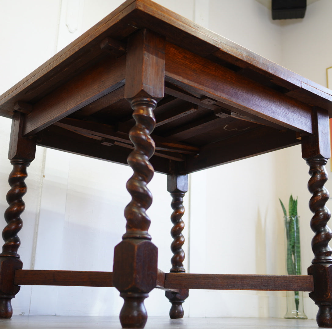 英国アンティーク ツイストレッグ ドローリーフダイニングテーブル  伸長式テーブル