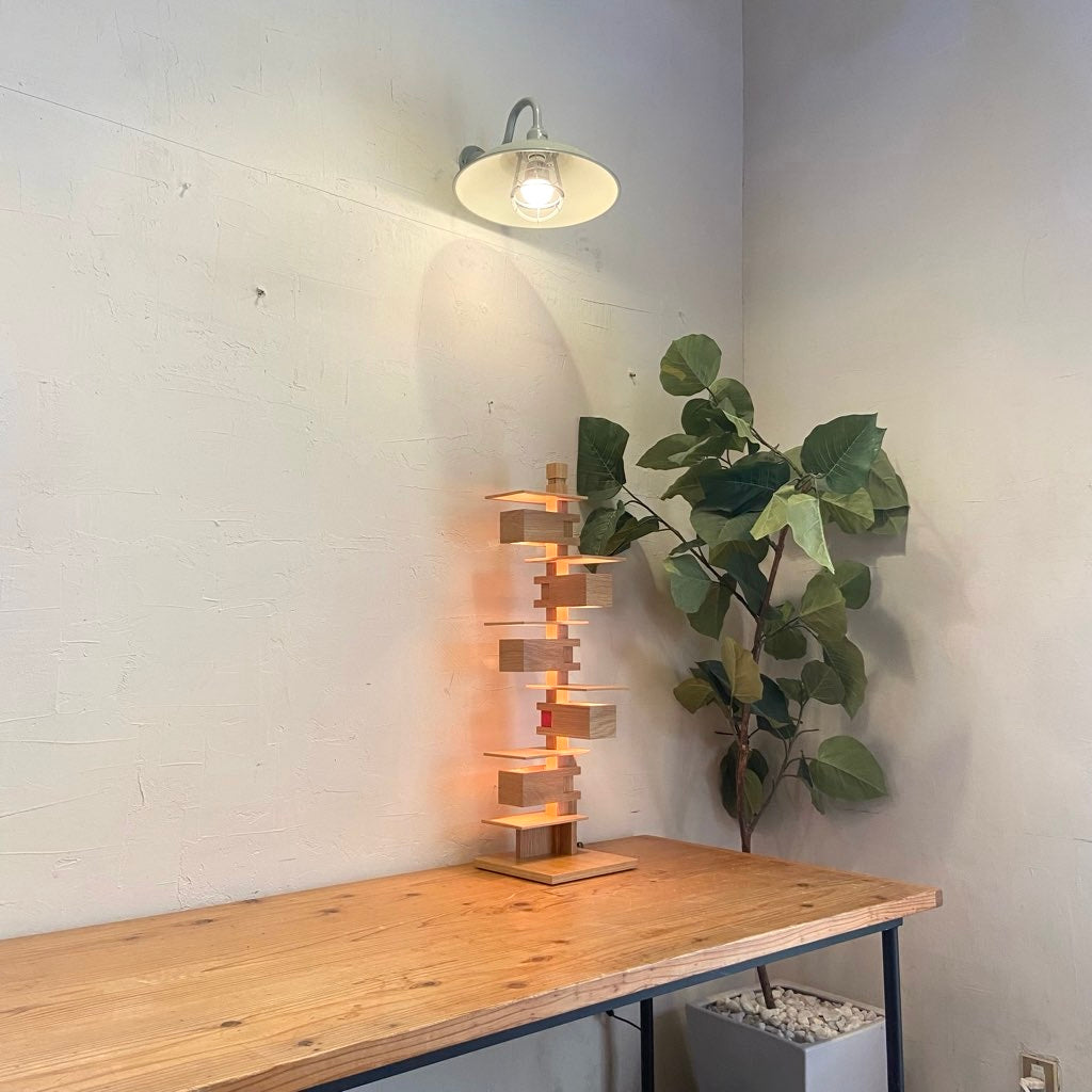 ヤマギワ / YAMAGIWA タリアセン3 / TELIESEN 3 テーブルランプ