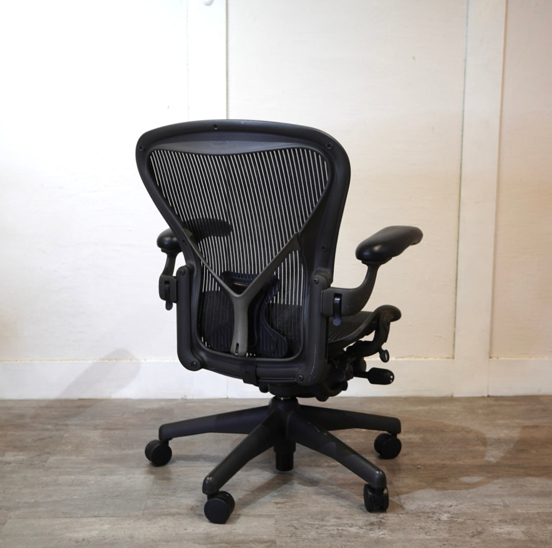 ハーマンミラー / HermanMiller アーロンチェア / Aeron Chairs クラシック  Bサイズ 【2】