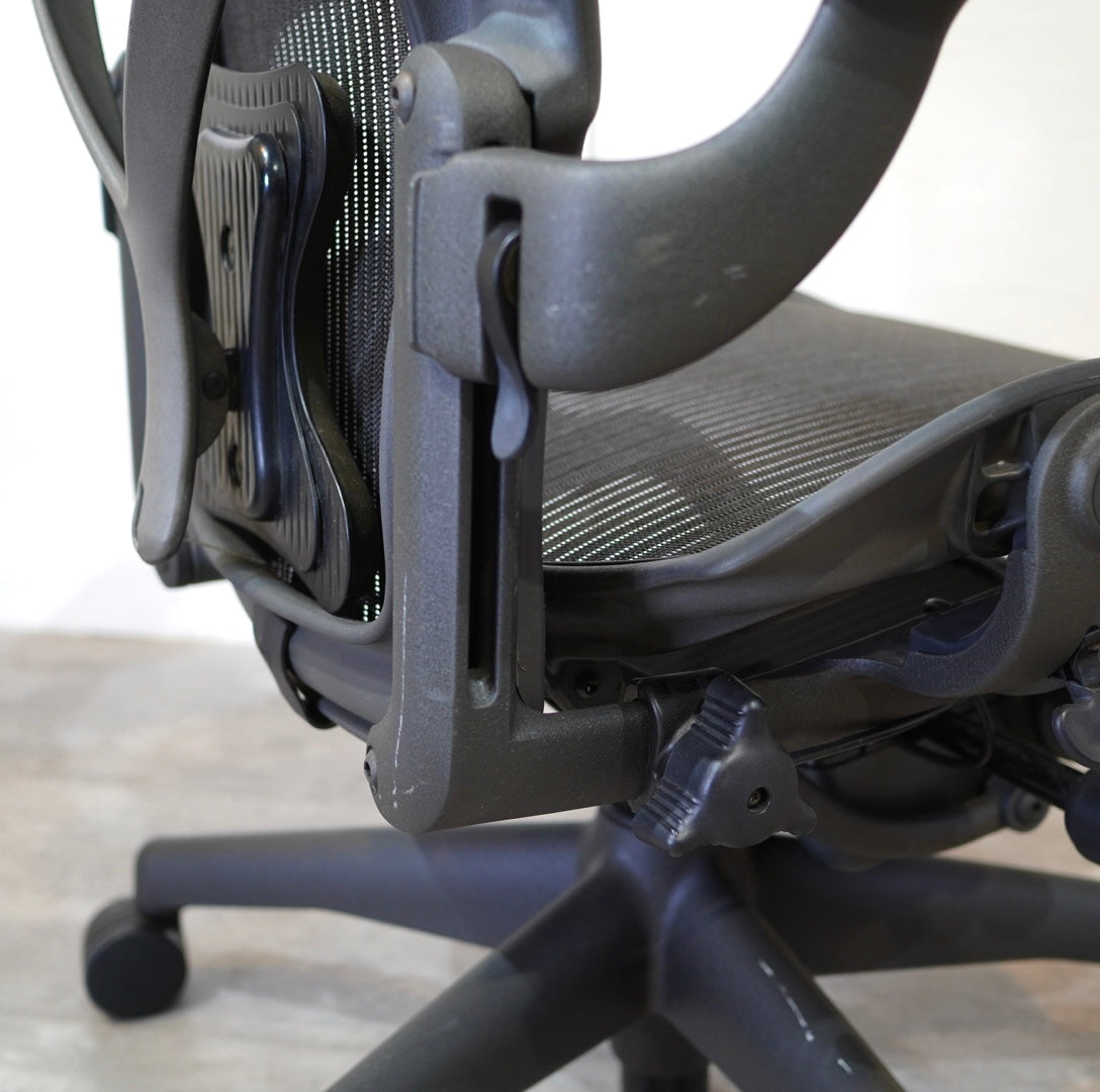 ハーマンミラー / HermanMiller アーロンチェア / Aeron Chairs クラシック  Bサイズ 【2】