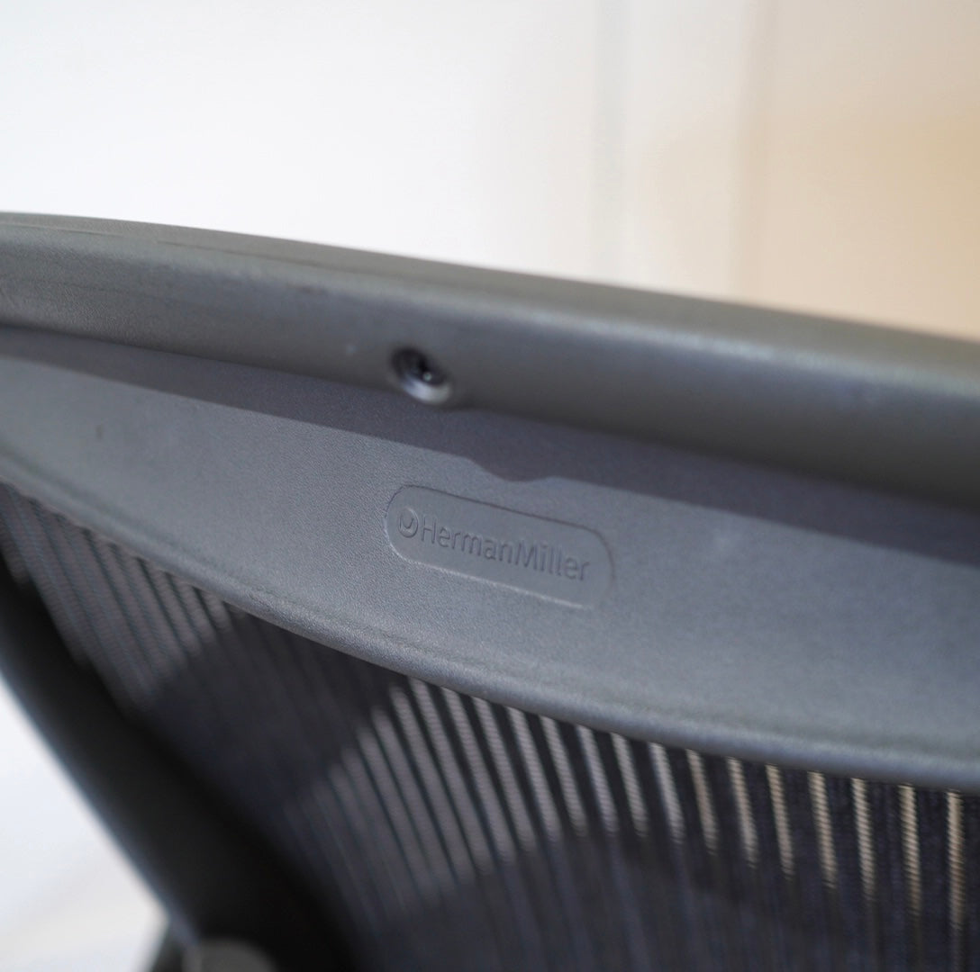 ハーマンミラー / HermanMiller アーロンチェア / Aeron Chairs クラシック  Bサイズ 【2】