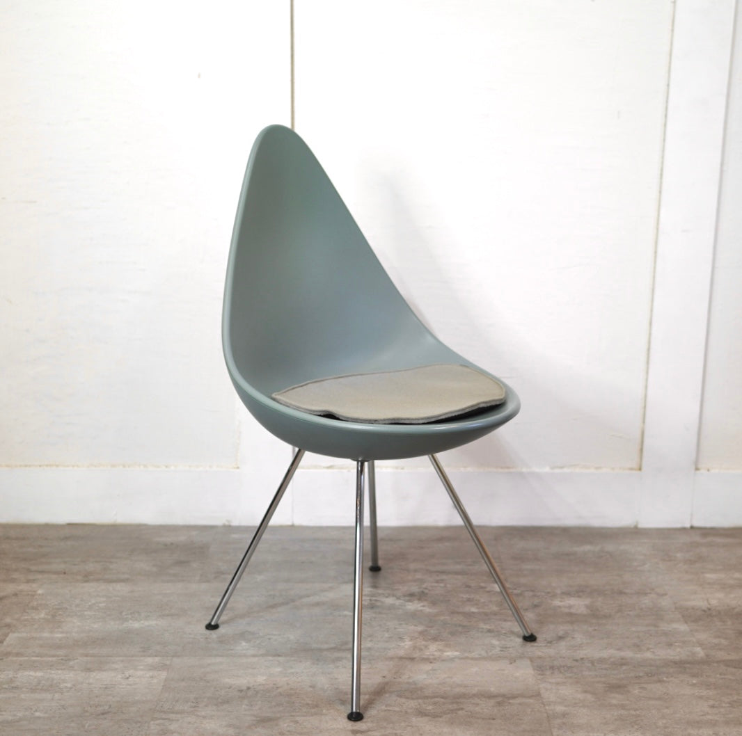 フリッツ・ハンセン / FRITZ HANSEN 3110 ドロップチェア/Drop ストームブルー アルネ・ヤコブセン