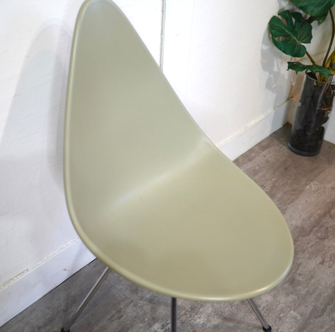 フリッツ・ハンセン / FRITZ HANSEN 3110 ドロップチェア/Drop カーキ