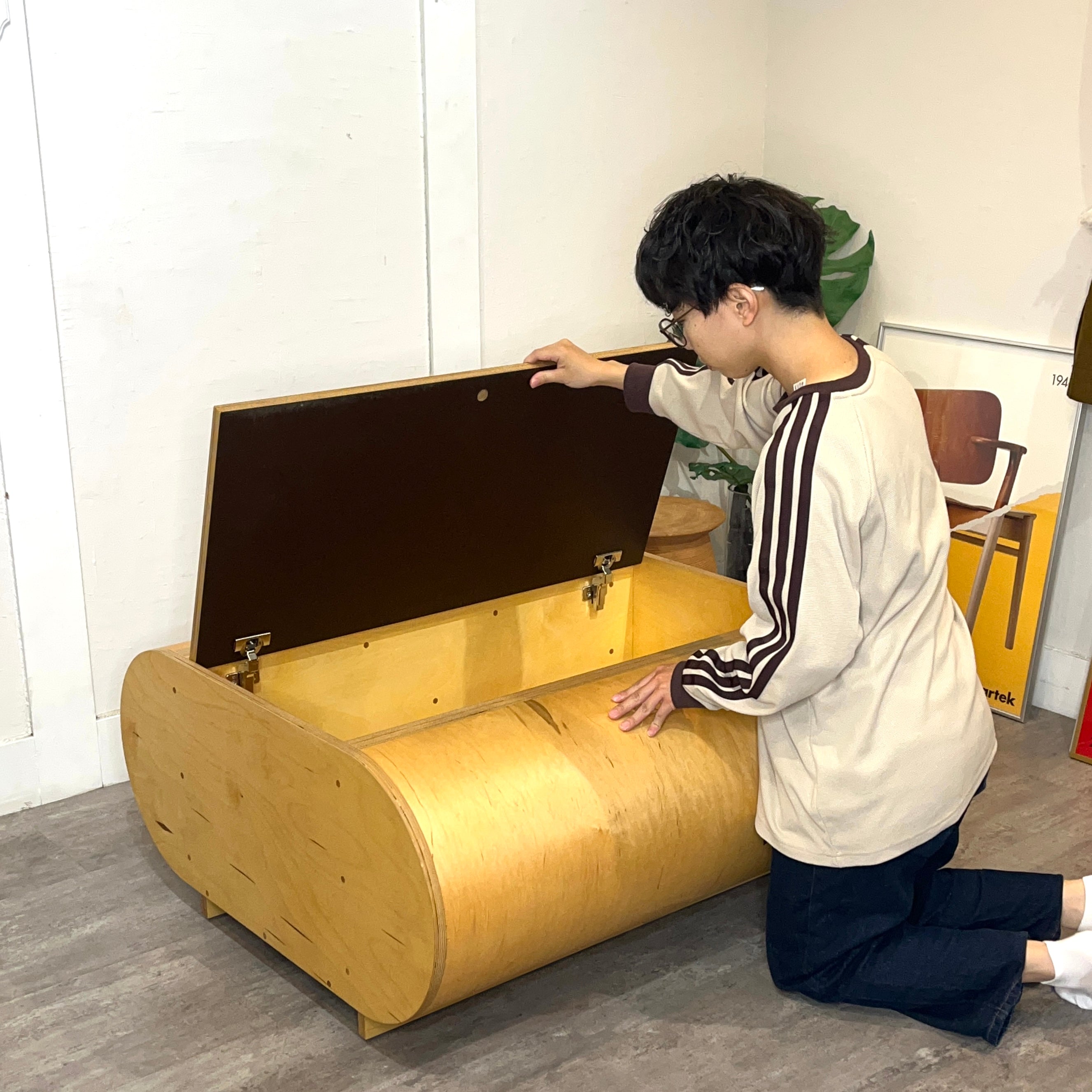 ワカワカ / WAKA WAKA インフィニティ ストレージテーブル / Infinity Storage Table 奥田慎一郎