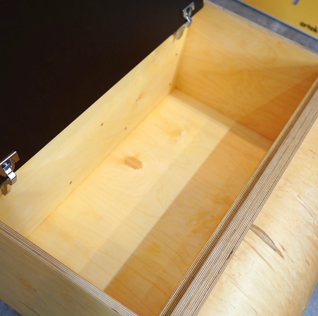 ワカワカ / WAKA WAKA インフィニティ ストレージテーブル / Infinity Storage Table 奥田慎一郎
