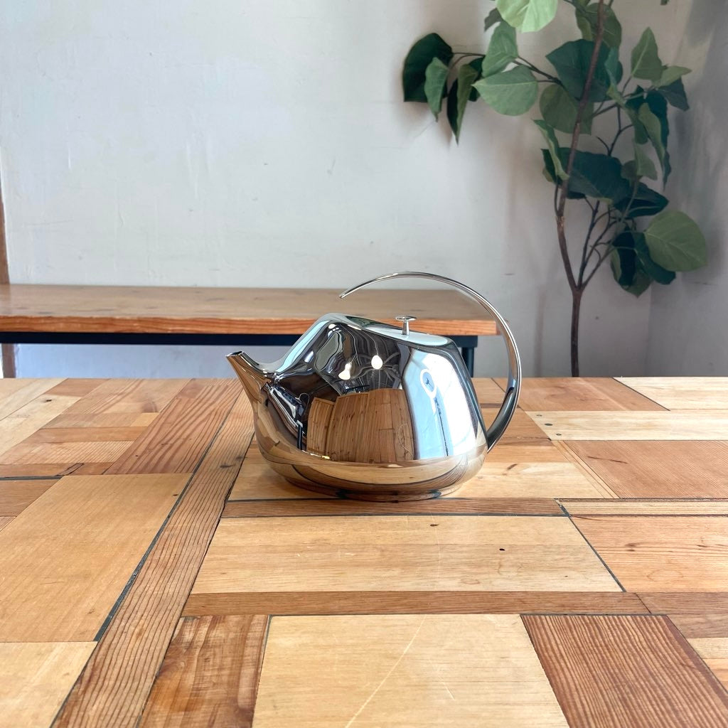 ジョージジェンセン / GEORG JENSEN ヘレナ ティーポット コースター付き  / HELENA TEAPOT WITH COASTER