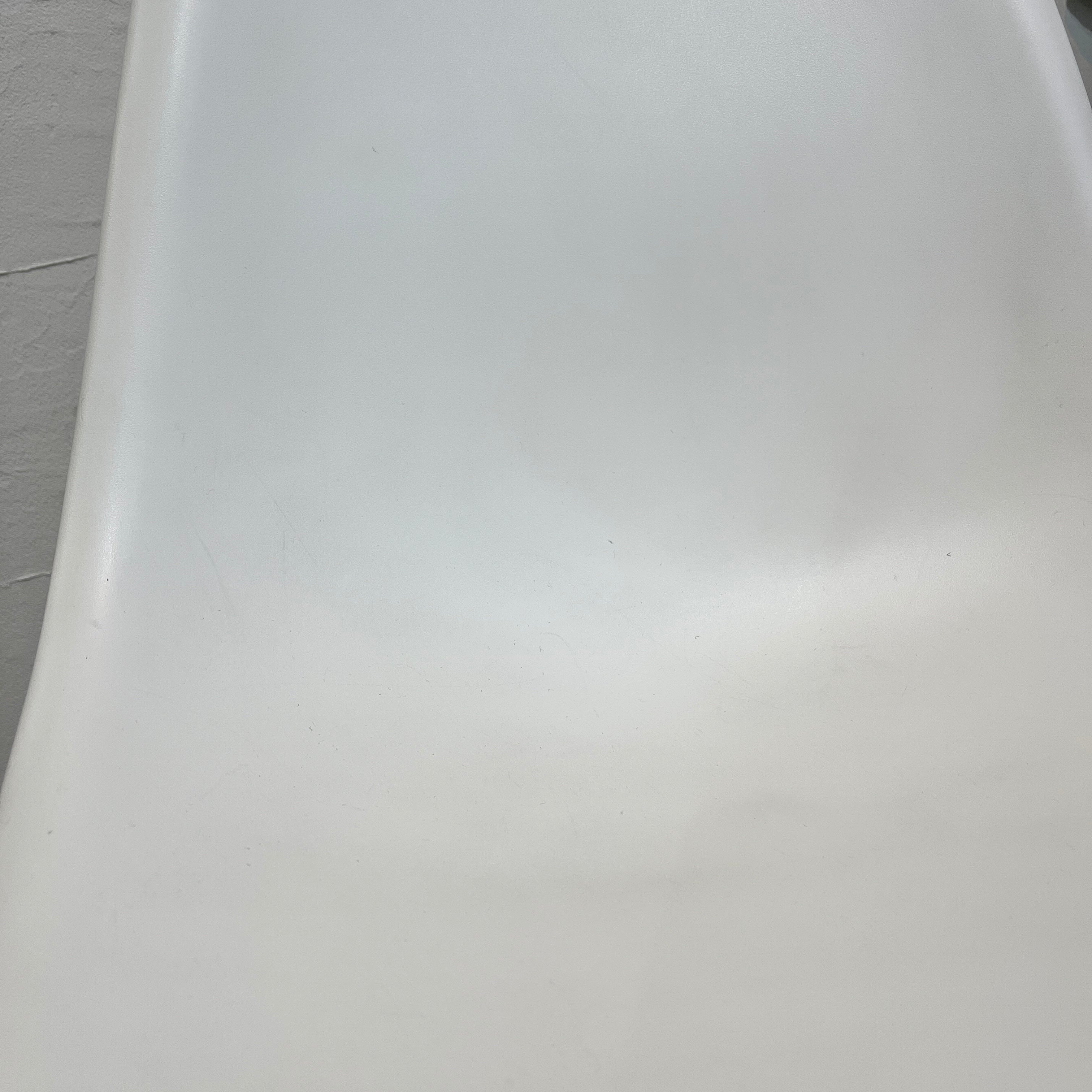 ハーマンミラー / Herman Miller サイドシェルチェア ドゥエルレッグ ホワイト チャールズ＆レイ・イームズ