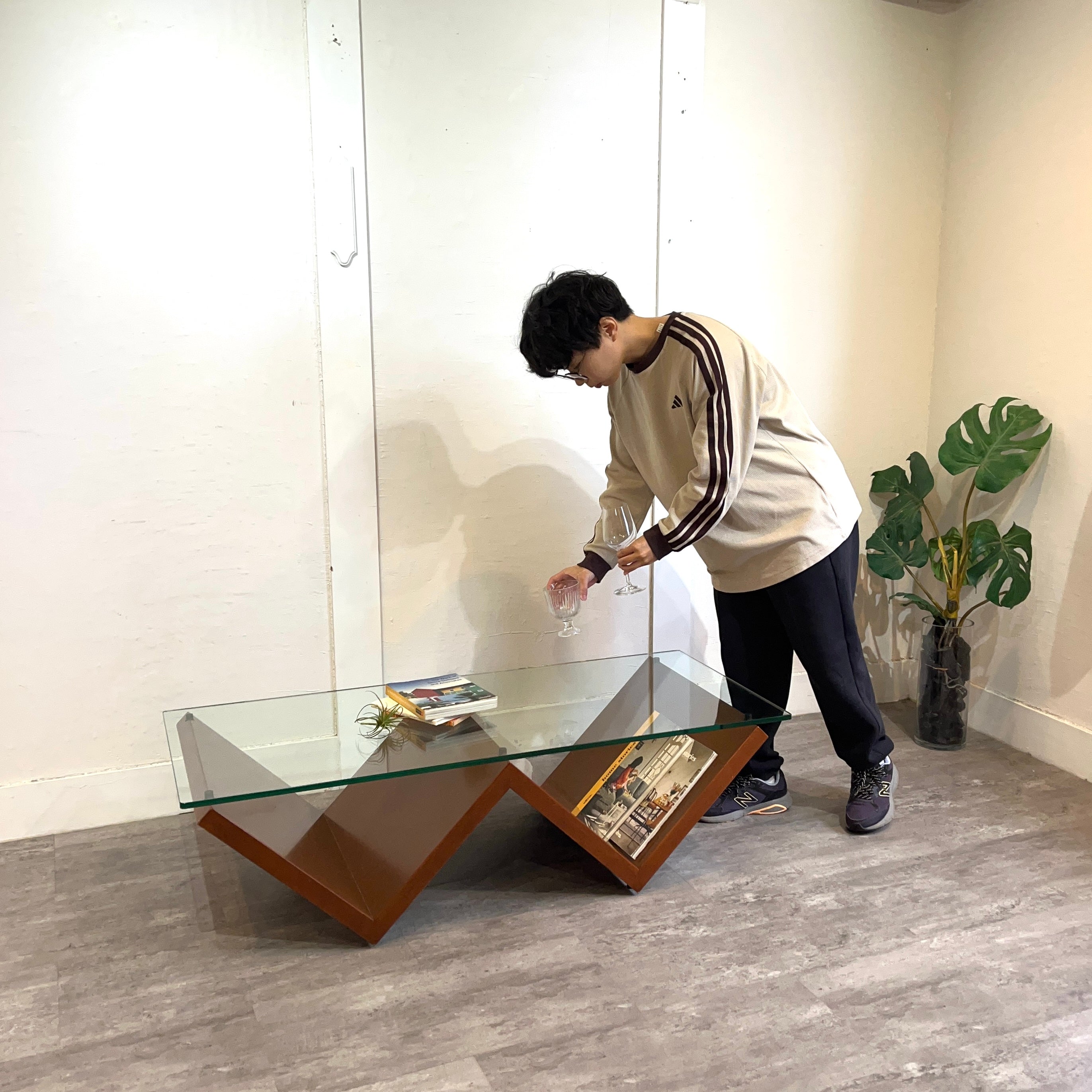 アルフレックス / arflex モンターニャ / MONTAGNA ガラステーブル ローテーブル 川崎文男