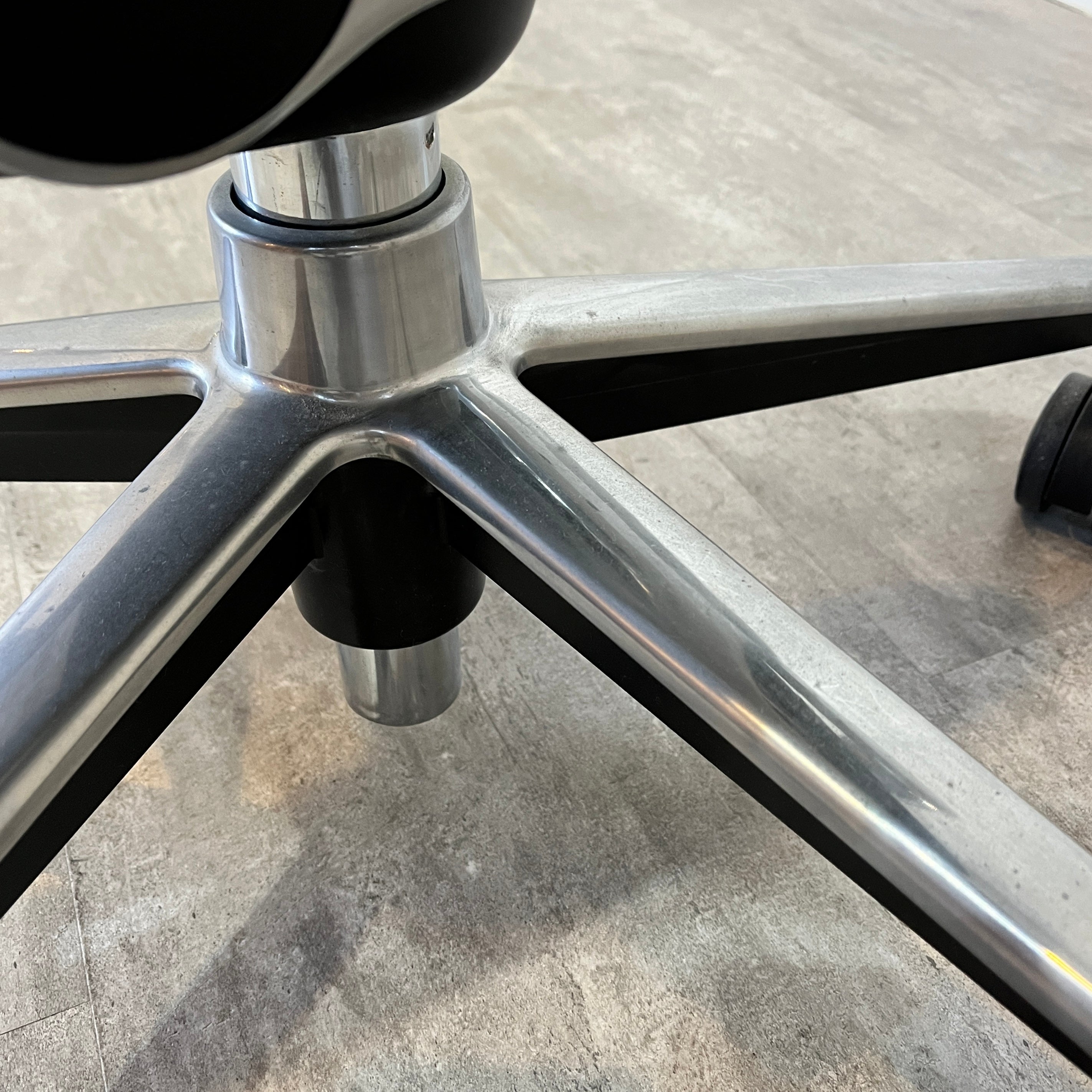 エルゴヒューマン / Ergohuman Basic デスクチェア ワークチェア ヘッドレスト付