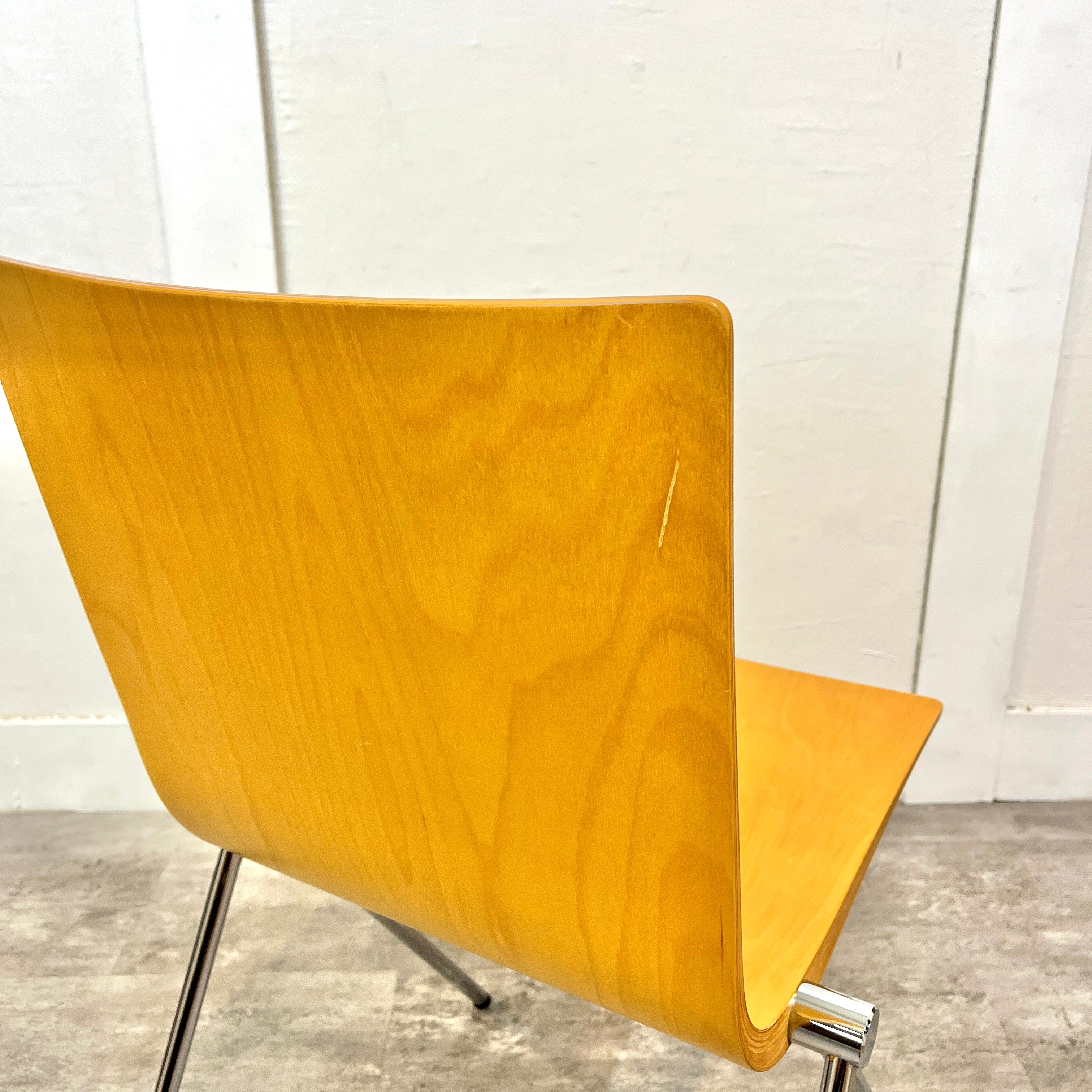 クラッシュチェア / CLASH サムリ・ナーマンカ スタッキングチェア フィンランド