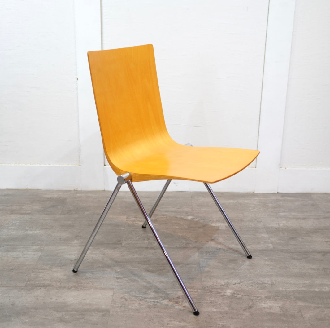 クラッシュチェア / CLASH サムリ・ナーマンカ スタッキングチェア フィンランド