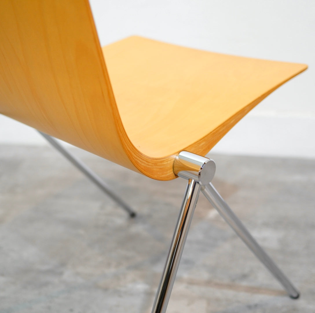 クラッシュチェア / CLASH サムリ・ナーマンカ スタッキングチェア フィンランド