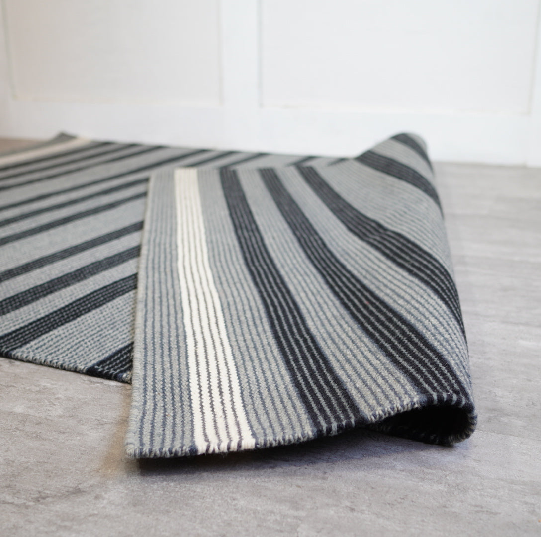 ファビュラ / FABULA フルール / FLEUR ラグマット 絨毯 200×145