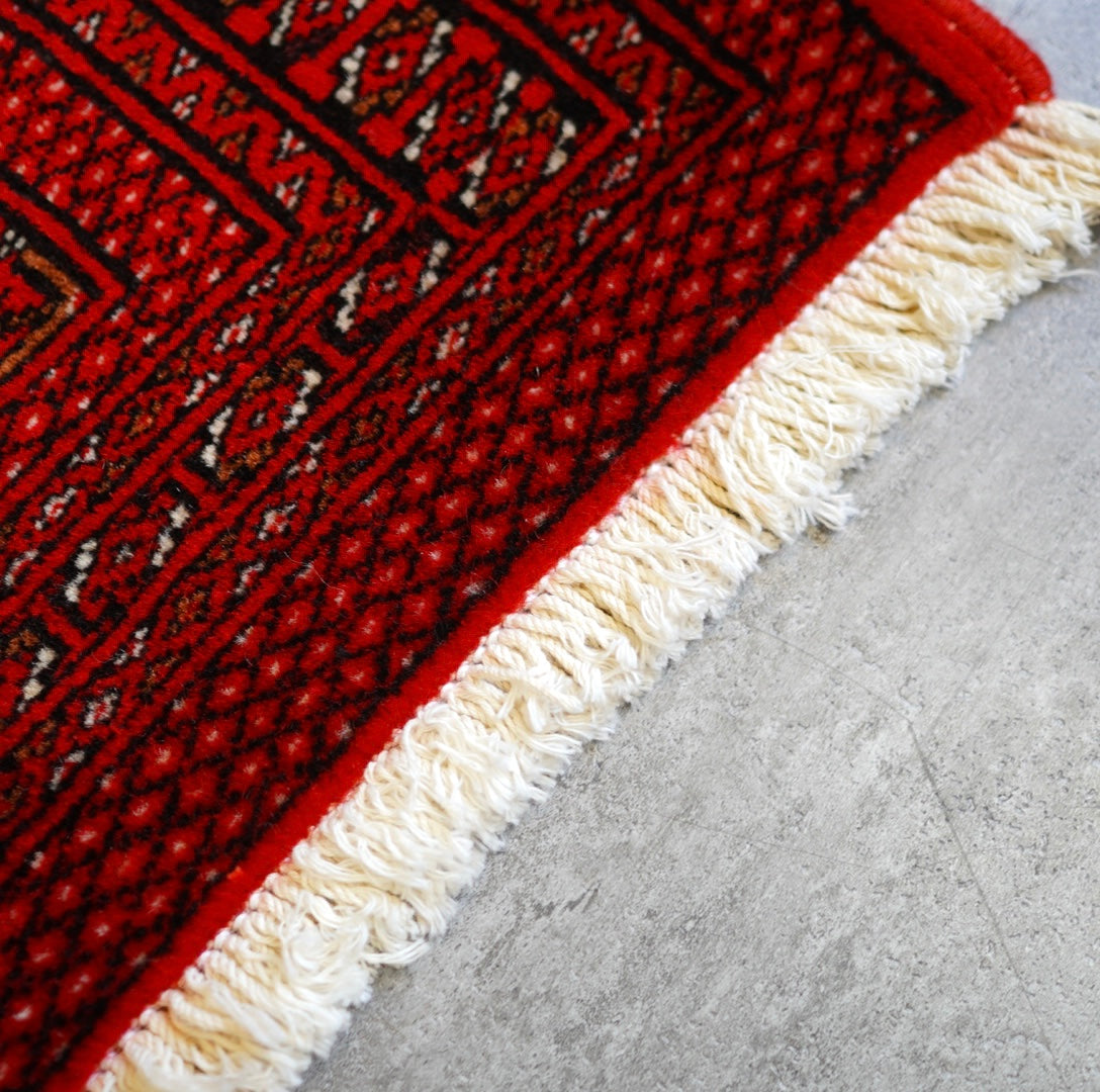 トライバルラグ  敷物 レッド  113×61 ラグマット