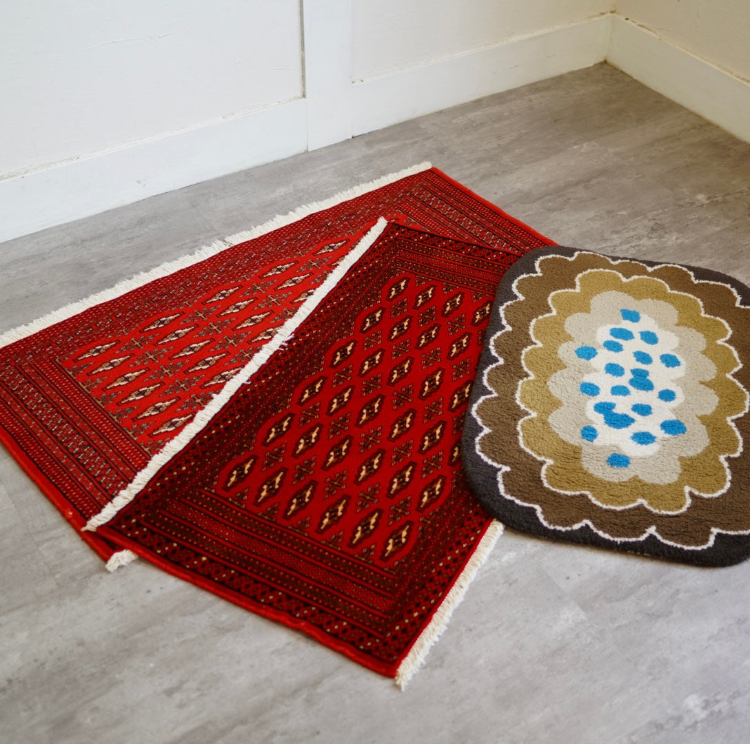 トライバルラグ  敷物 レッド  113×61 ラグマット