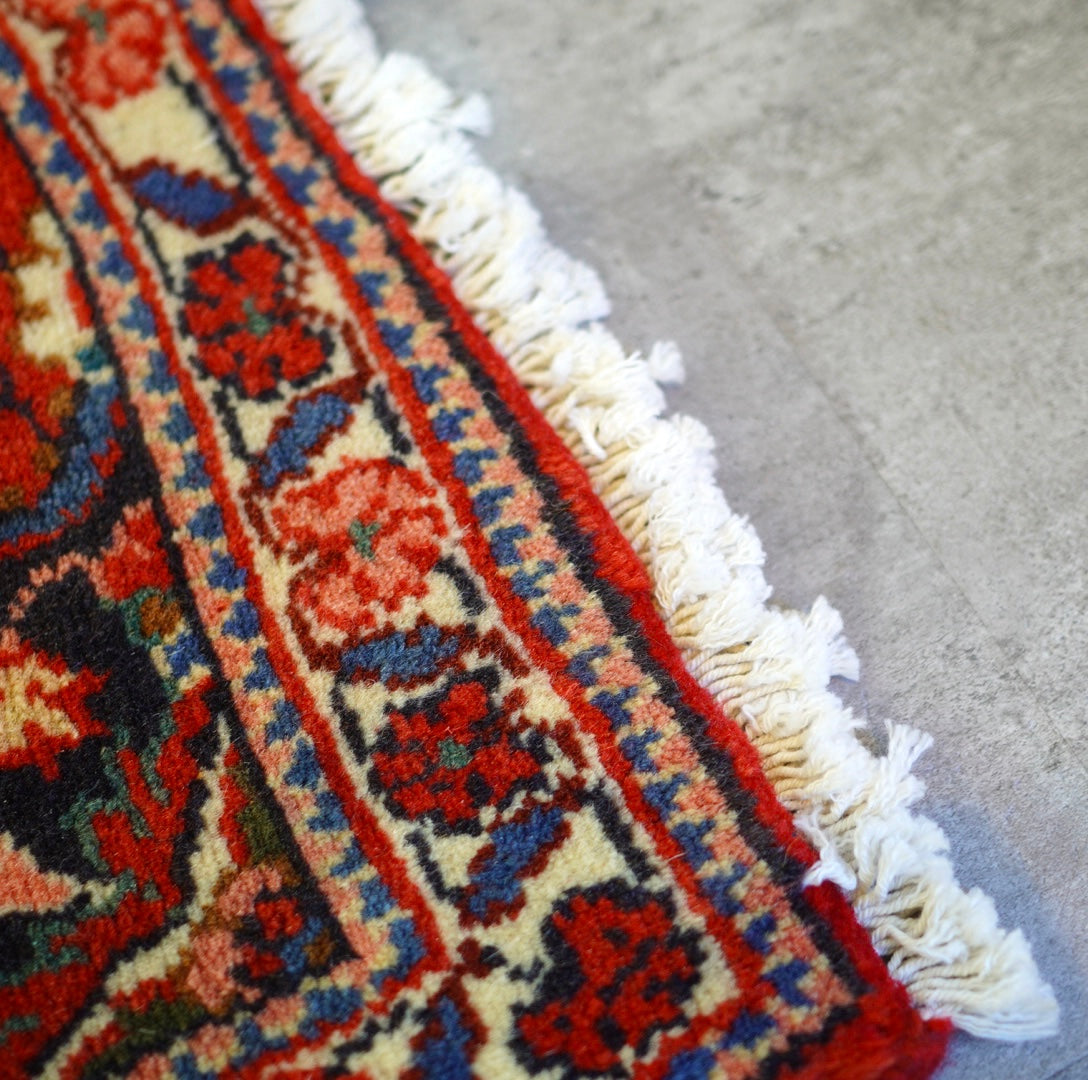 トライバルラグ  敷物 レッド  86×55 ラグマット