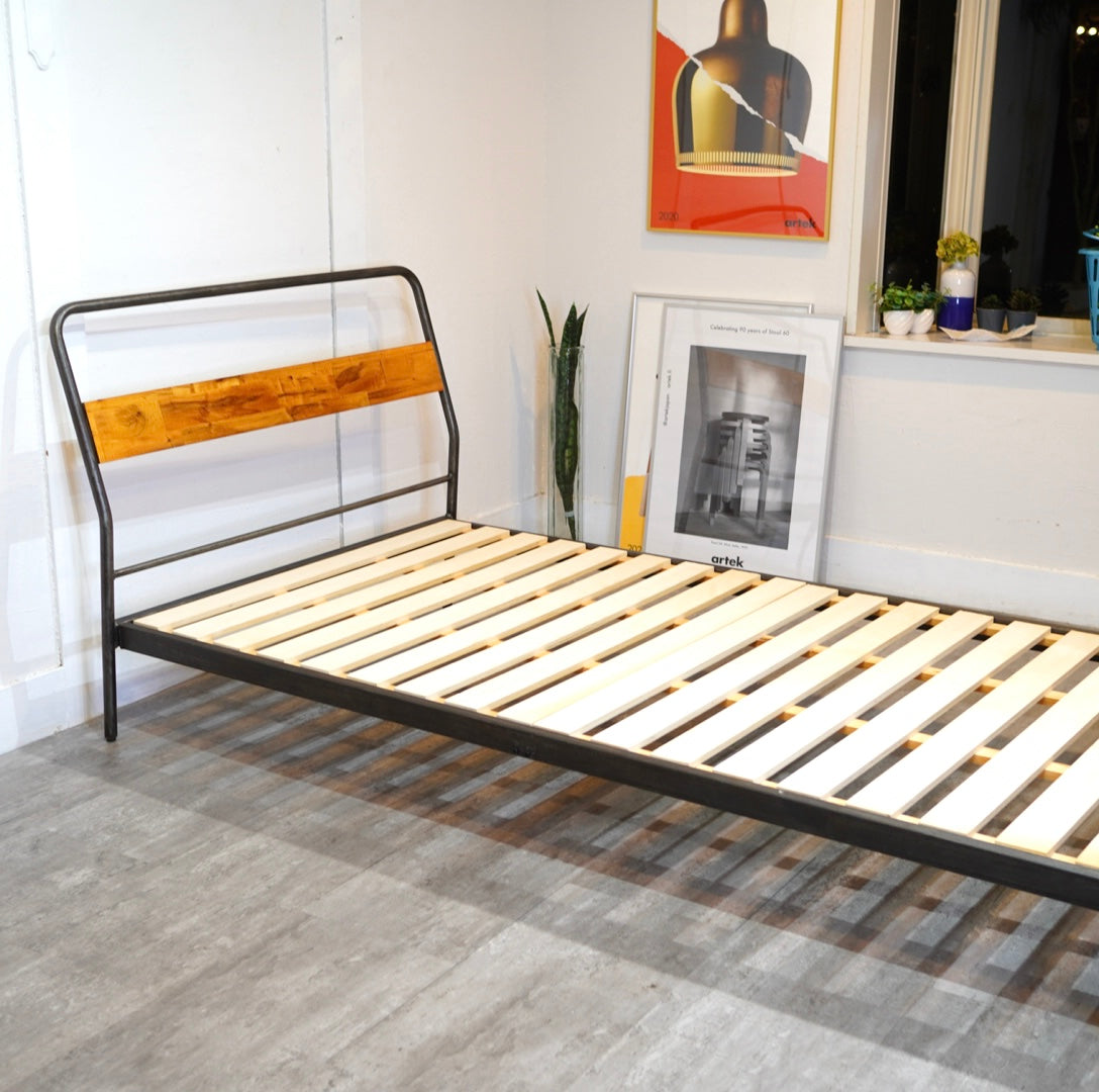 アデペシュ / a.depeche ソコフ / socph シングルベッド アイアン マットレス付き